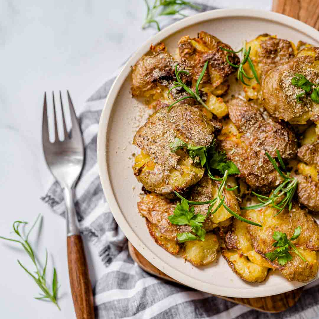 Crispy Smashed Potatoes – Deliciou